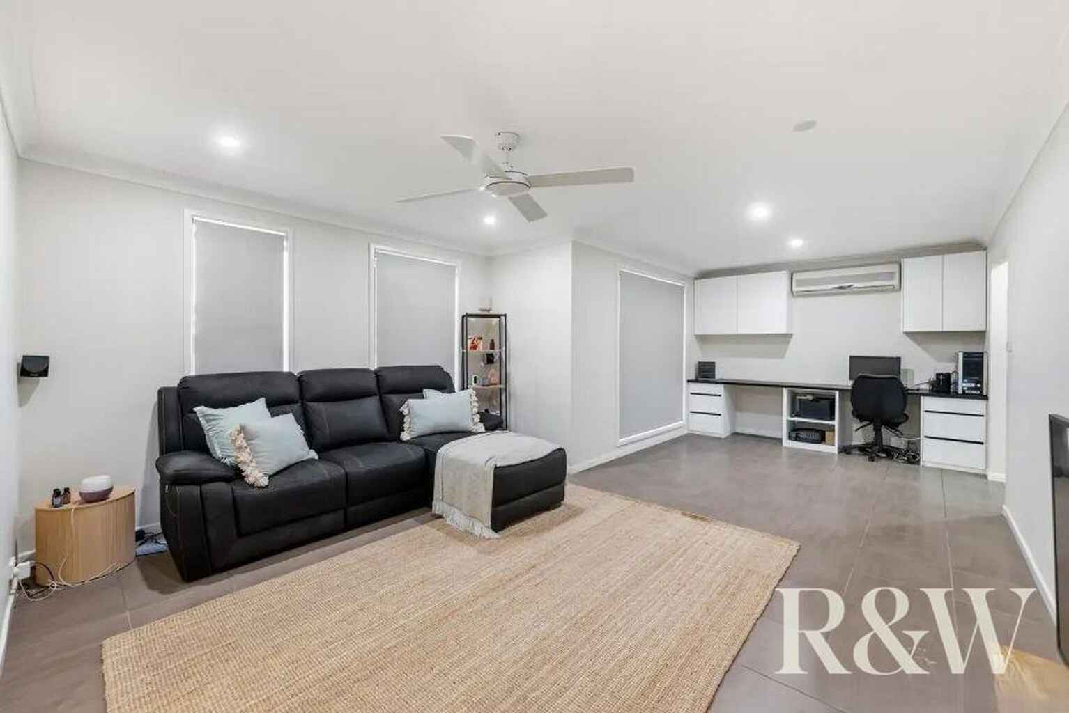 27 Grevillea Drive St Clair
