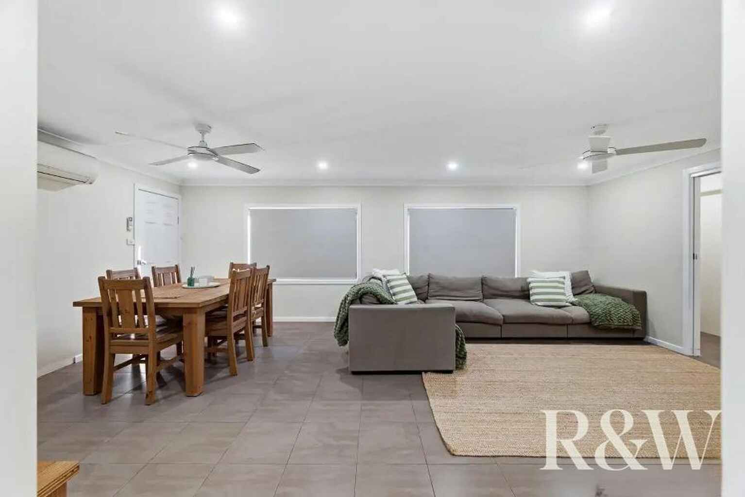 27 Grevillea Drive St Clair