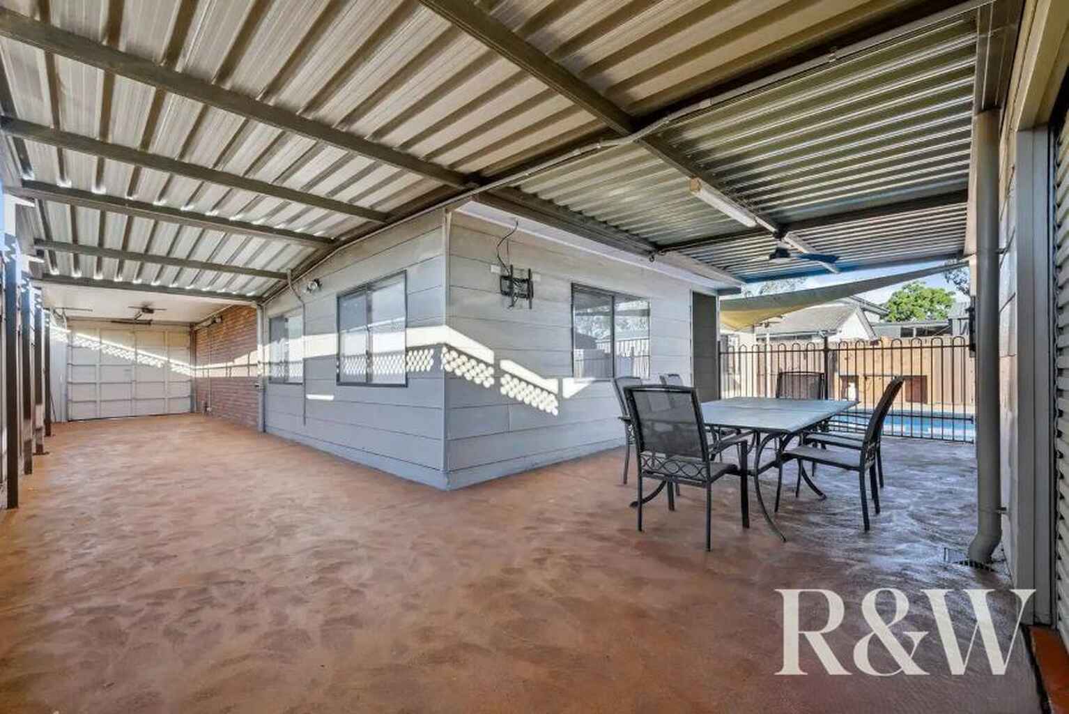 27 Grevillea Drive St Clair