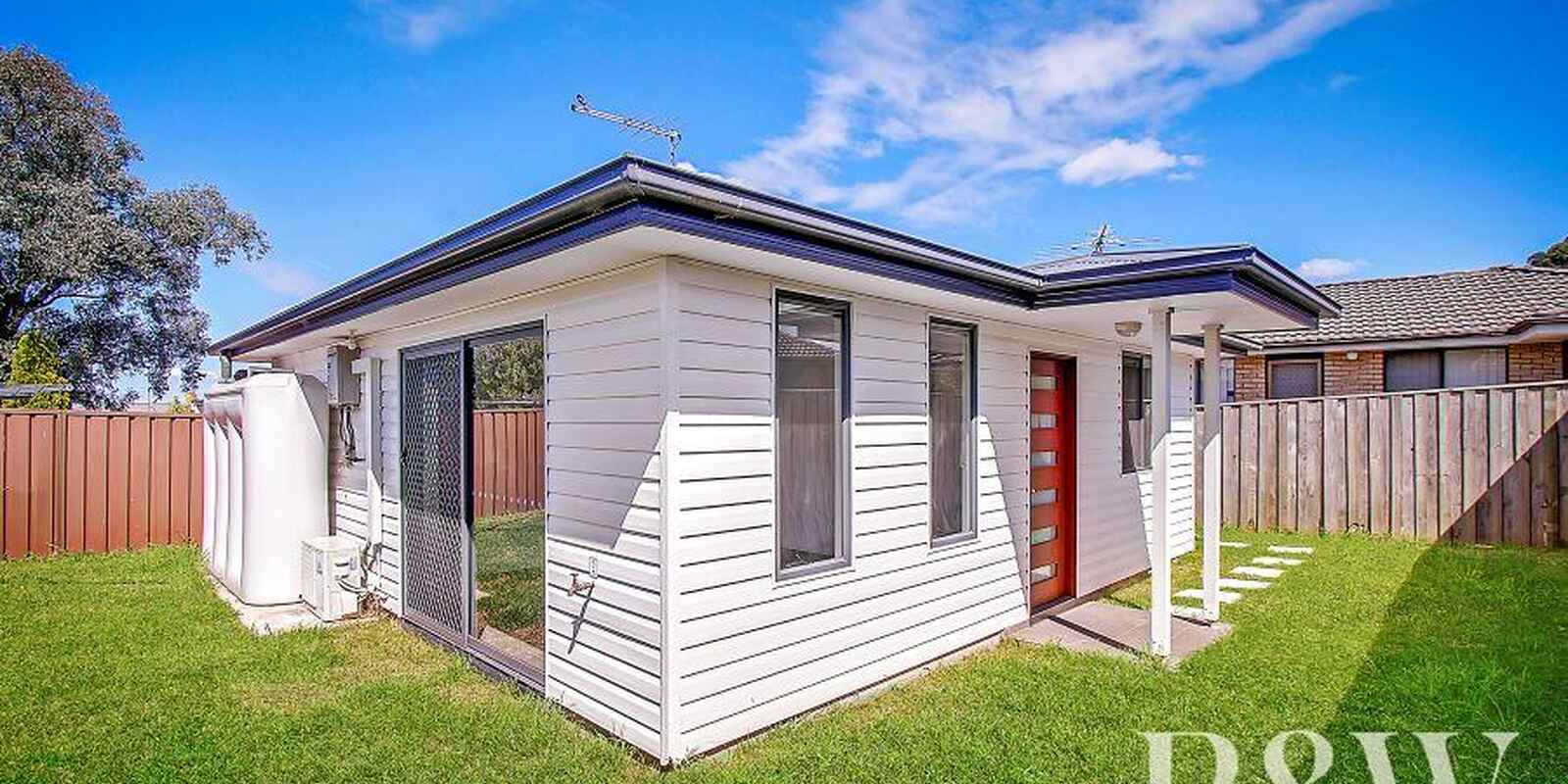 6A Bowerbird Crescent St Clair