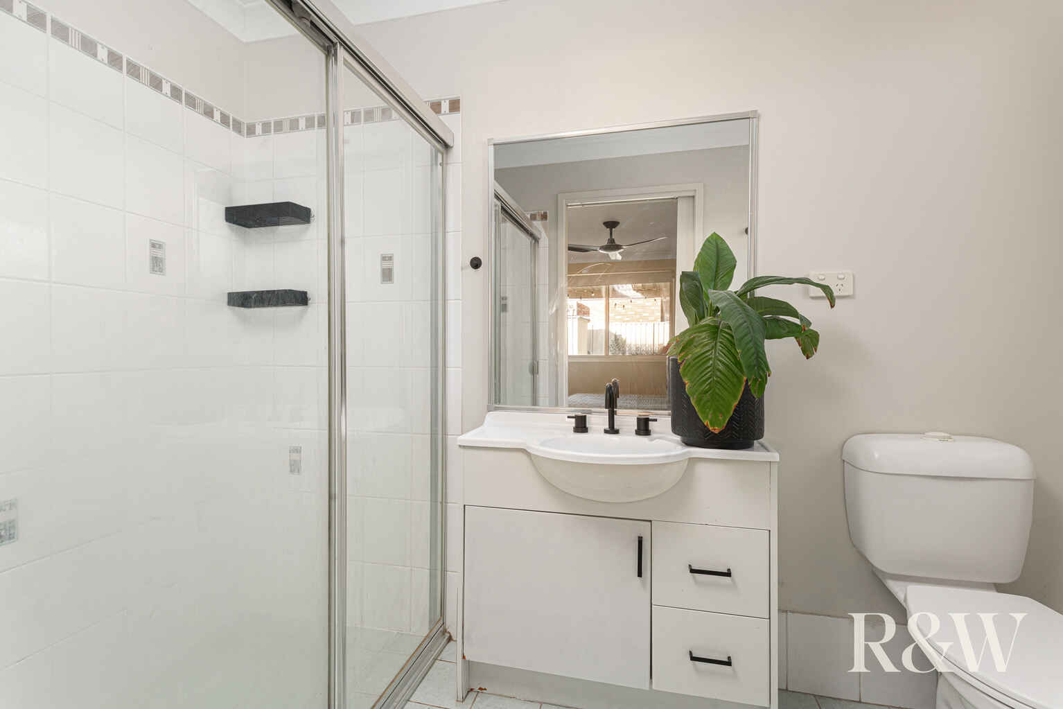 1/6 Brisbane Street Oxley Park