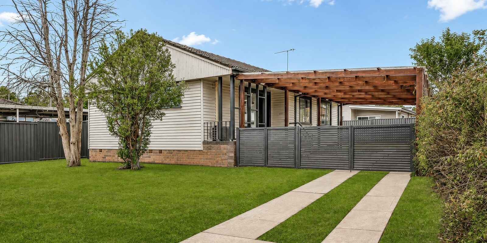 27 & 27A Ellsworth Drive Tregear 27 & 27A Ellsworth Drive Tregear