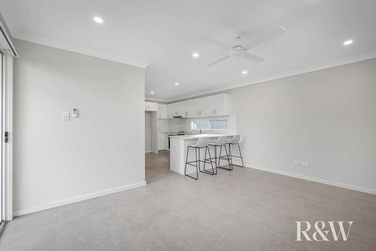 27 & 27A Ellsworth Drive Tregear 27 & 27A Ellsworth Drive Tregear