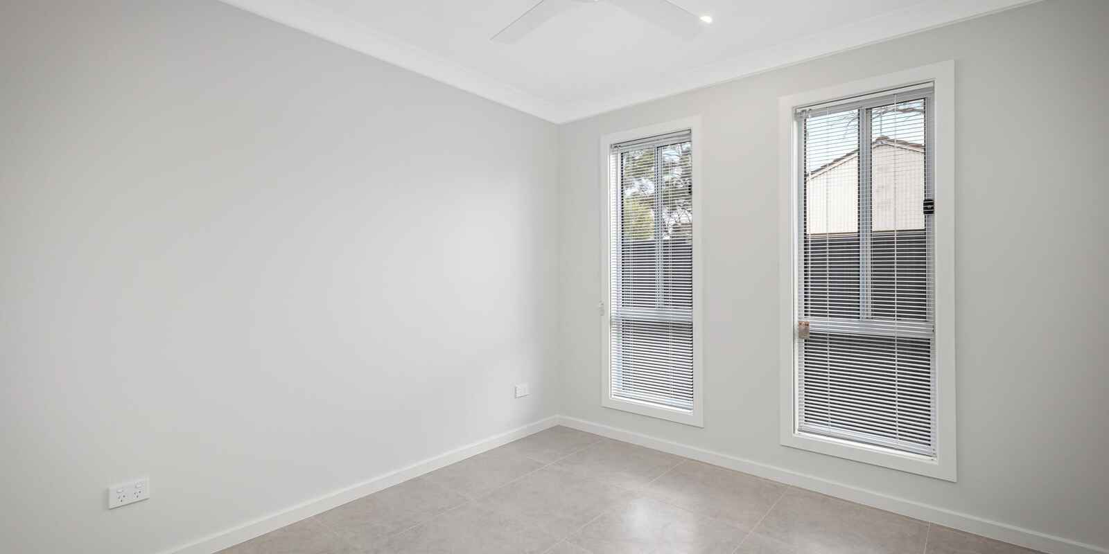 27 & 27A Ellsworth Drive Tregear 27 & 27A Ellsworth Drive Tregear