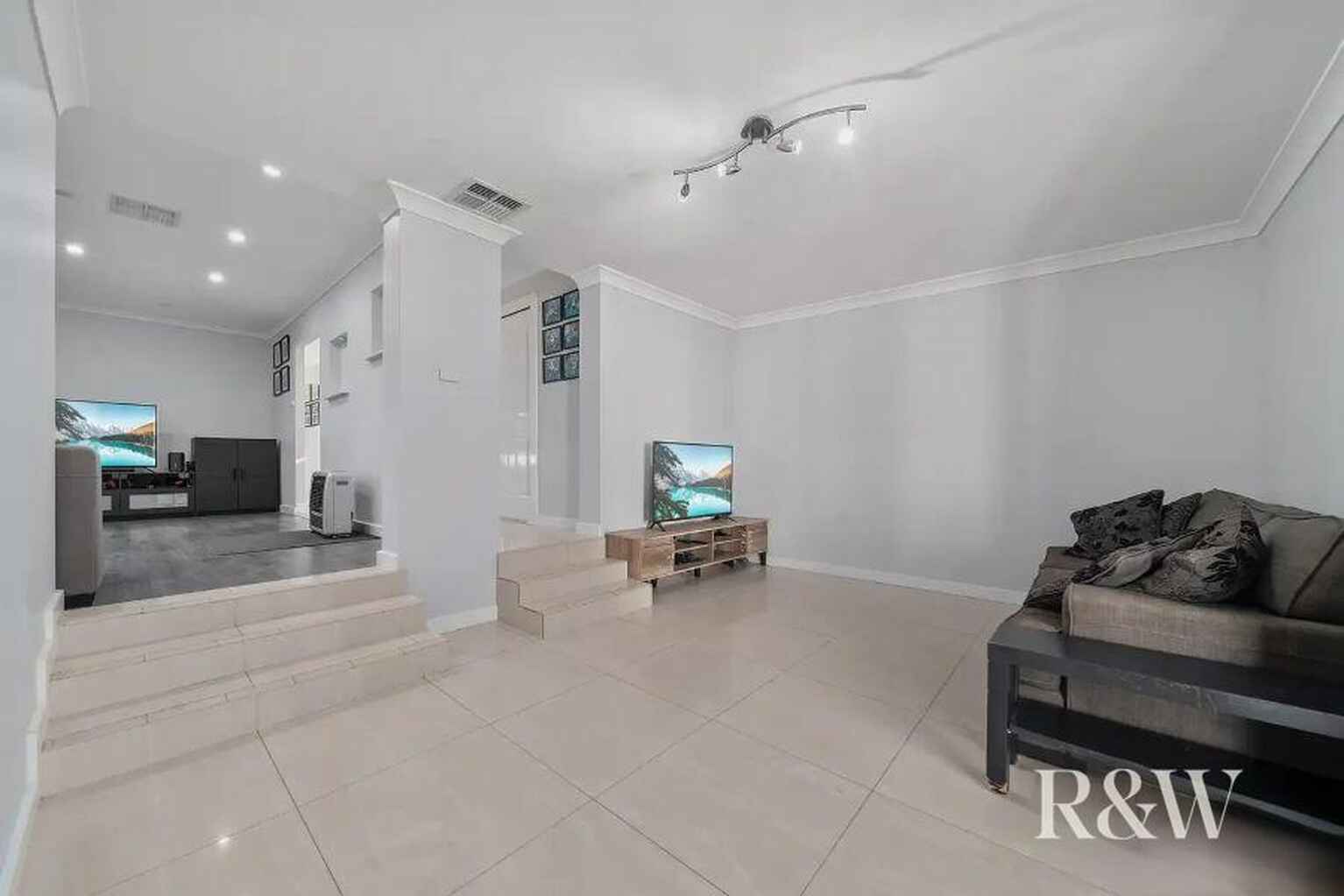 2 Owl Place St Clair