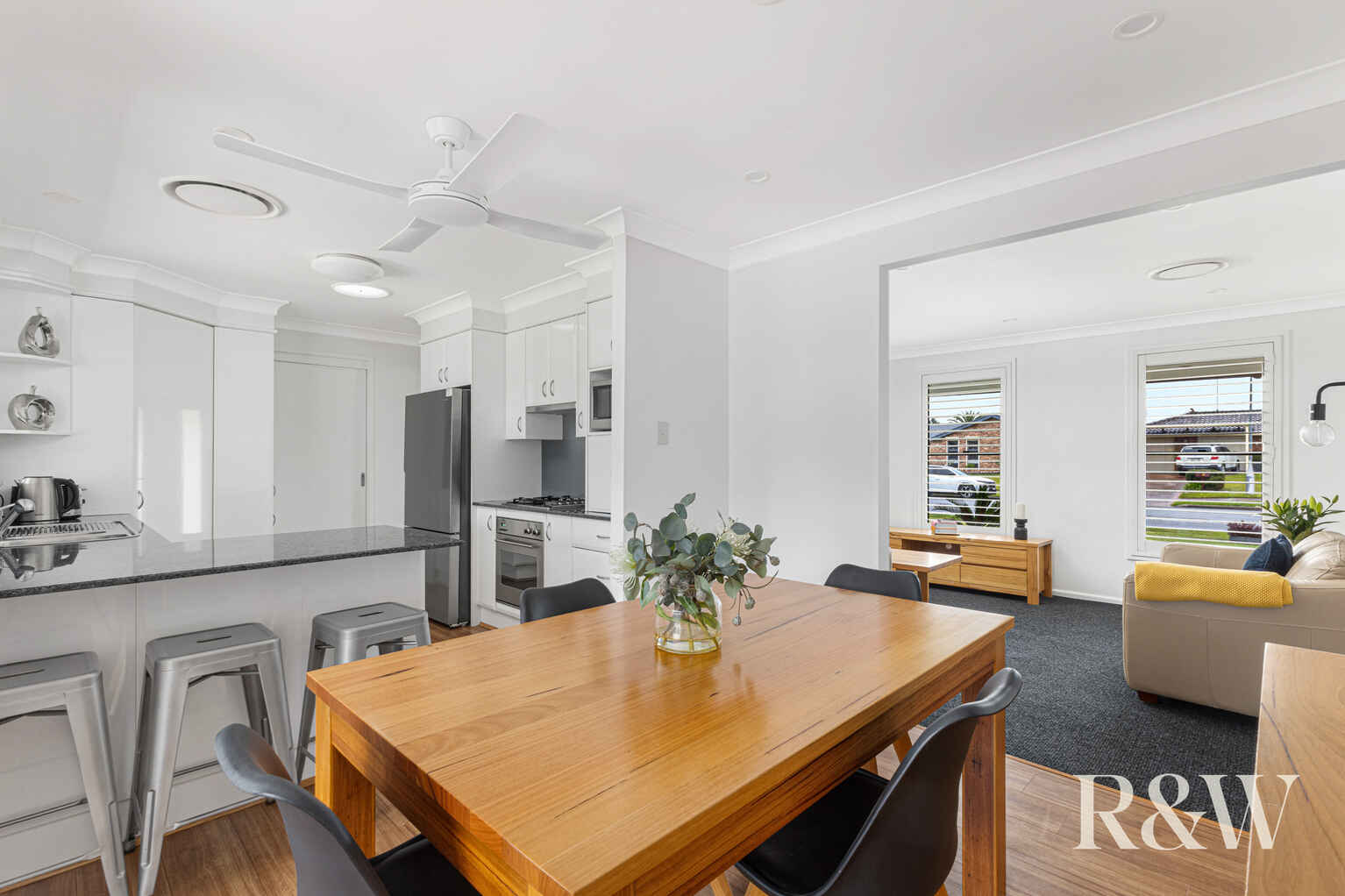 44 Endeavour Avenue St Clair 44 Endeavour Avenue St Clair