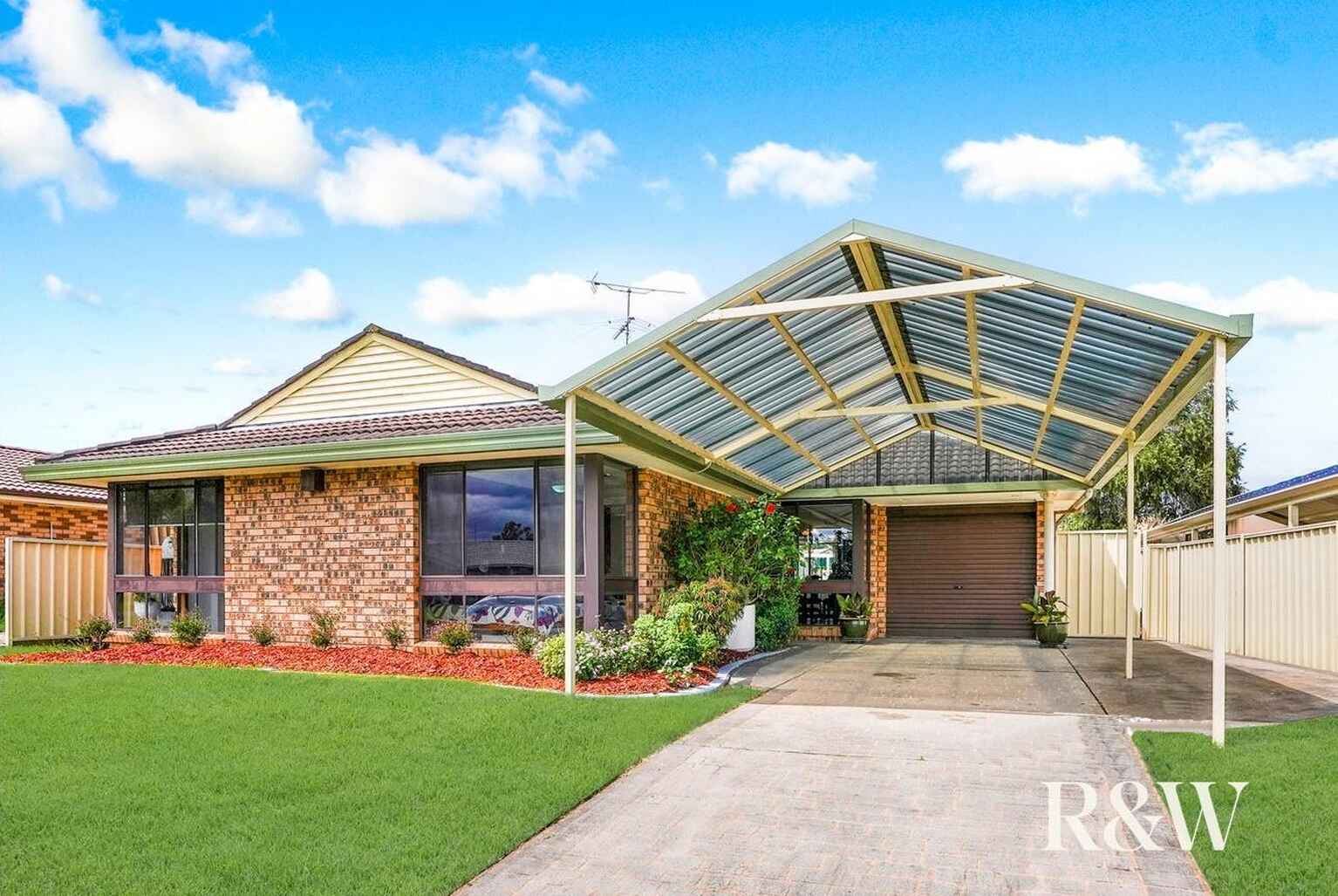 9 Dryberry Avenue St Clair
