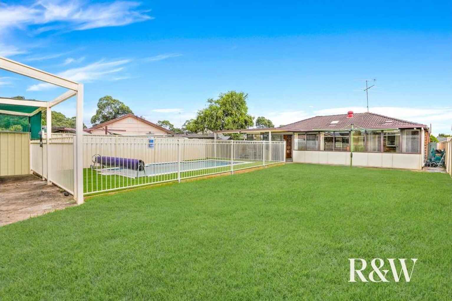 9 Dryberry Avenue St Clair