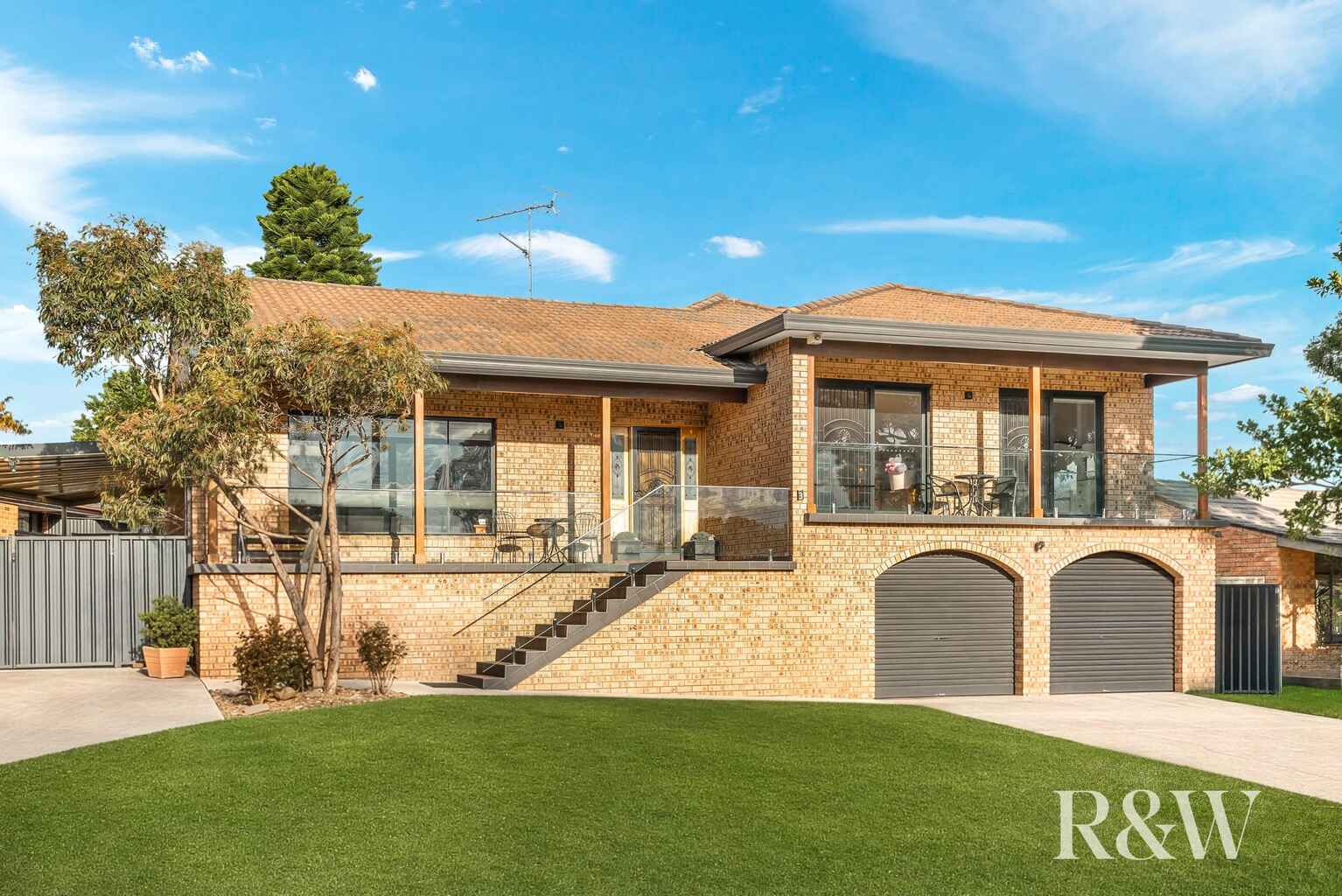 3 Caribou Close St Clair
