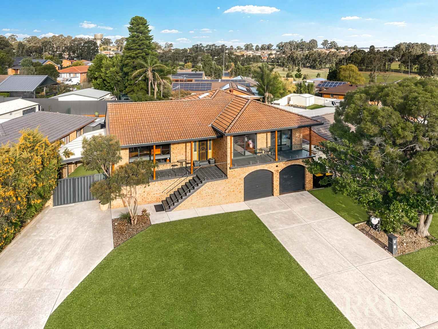 3 Caribou Close St Clair