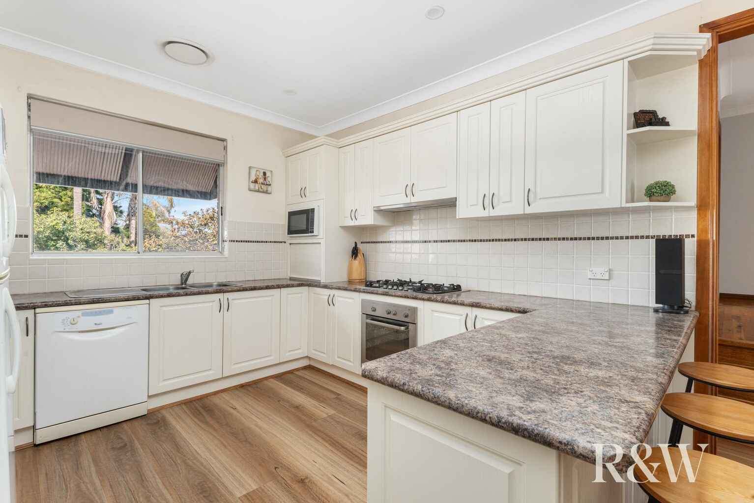 3 Caribou Close St Clair