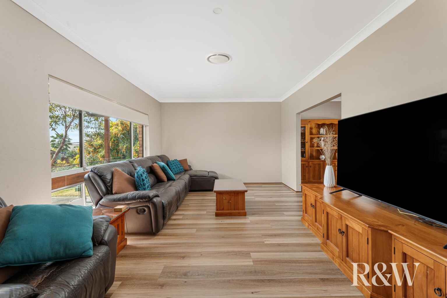 3 Caribou Close St Clair