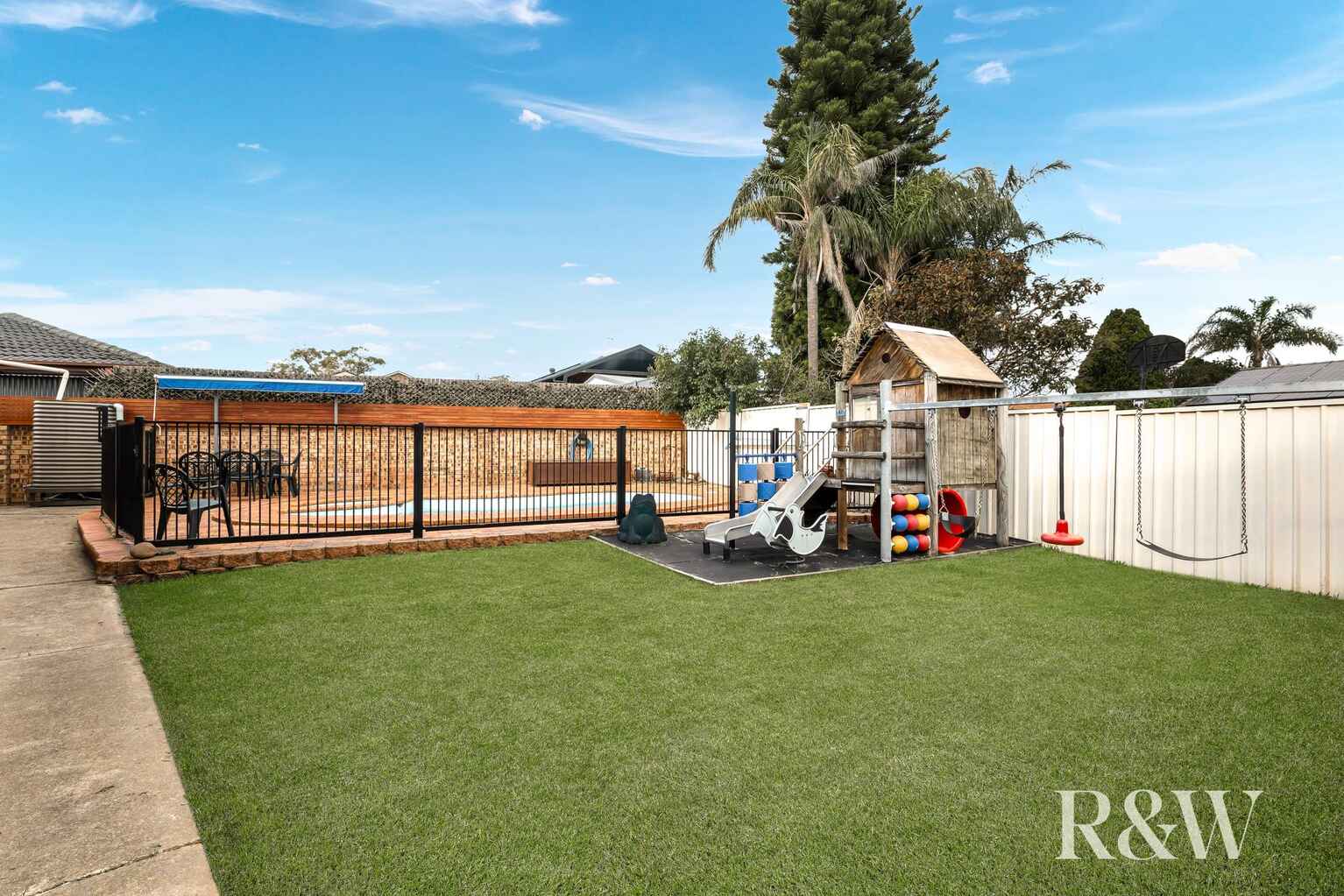 3 Caribou Close St Clair