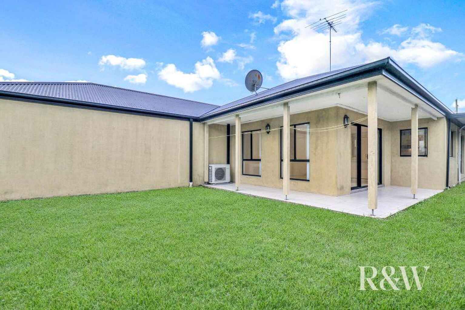 2/111 Melbourne Street Oxley Park
