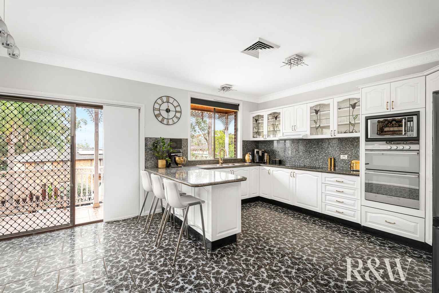 4 Nalong Street St Clair 4 Nalong Street St Clair