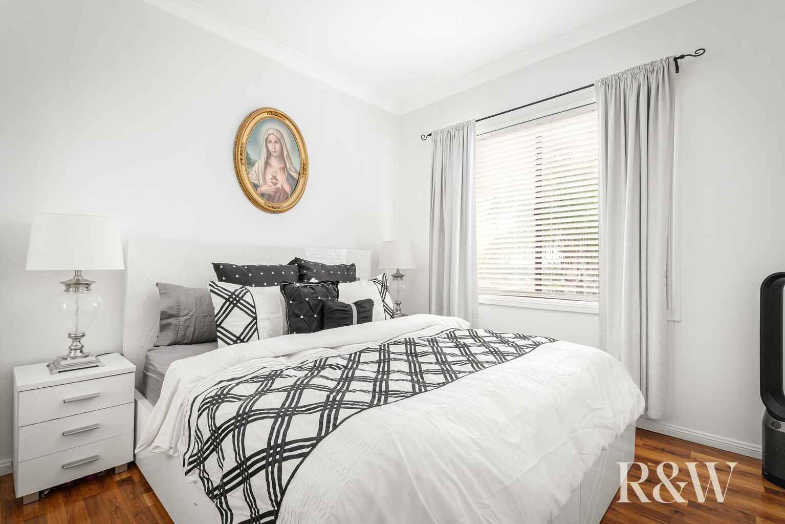 4 Nalong Street St Clair 4 Nalong Street St Clair