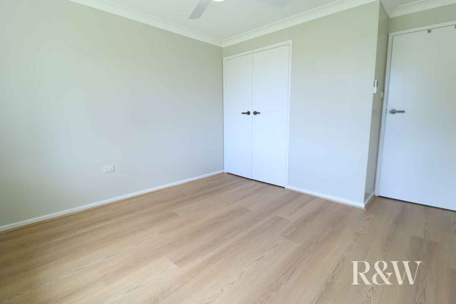 6 Bowerbird Crescent St Clair
