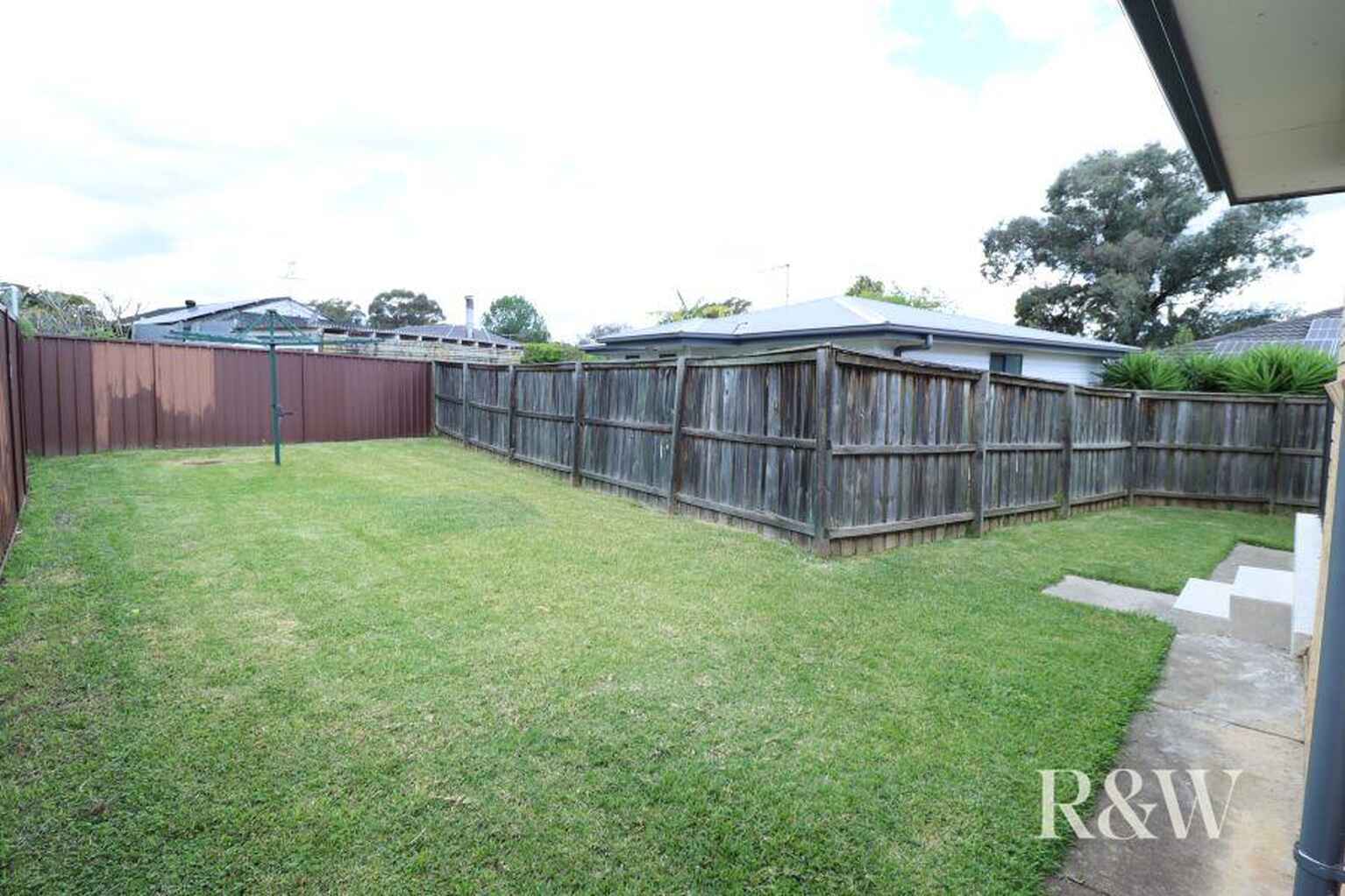 6 Bowerbird Crescent St Clair