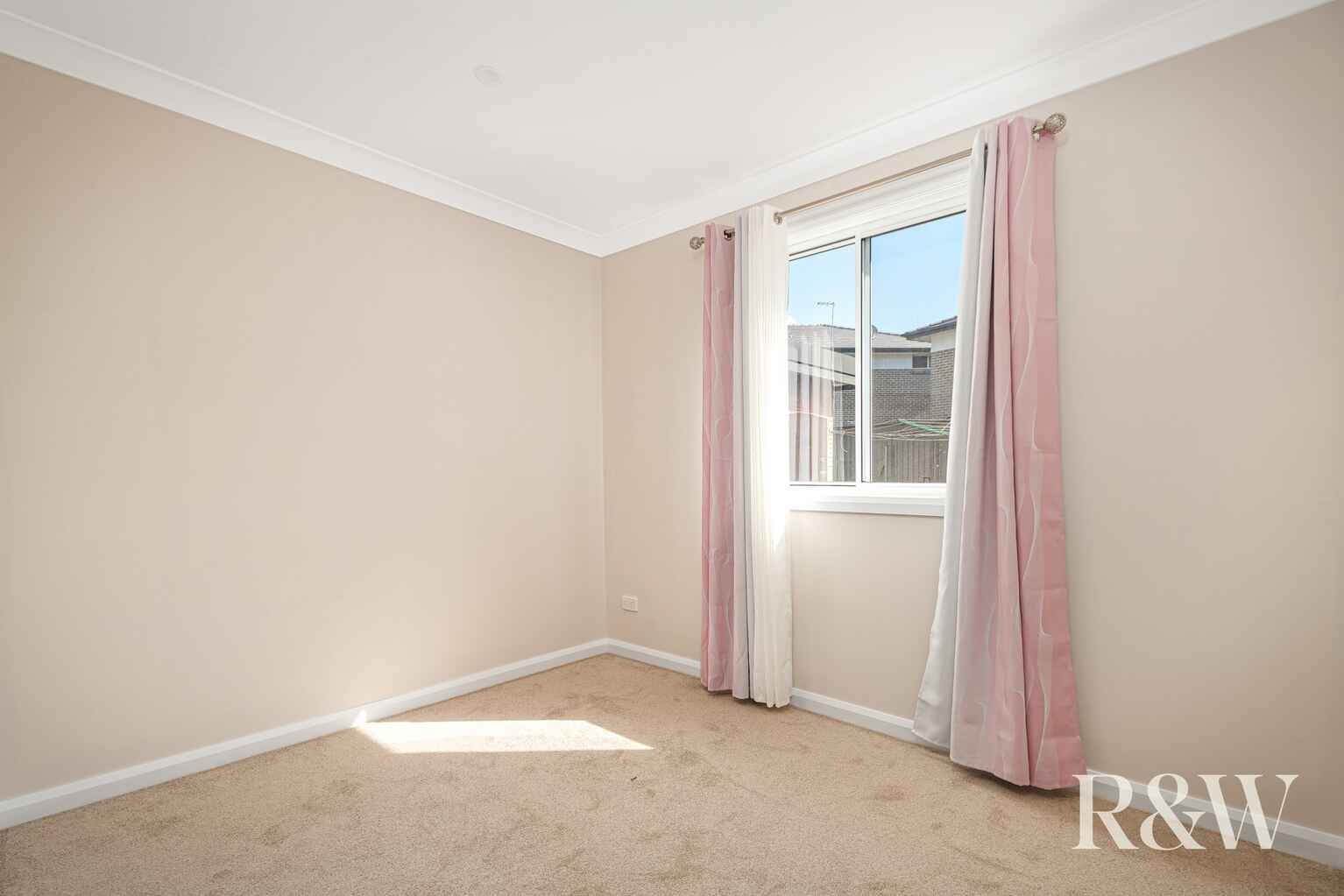 17 Canberra Street Oxley Park 17 Canberra Street Oxley Park