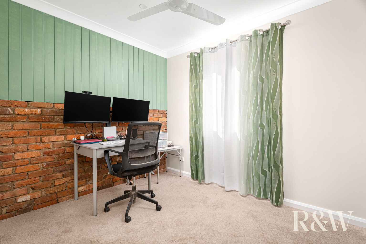17 Canberra Street Oxley Park 17 Canberra Street Oxley Park