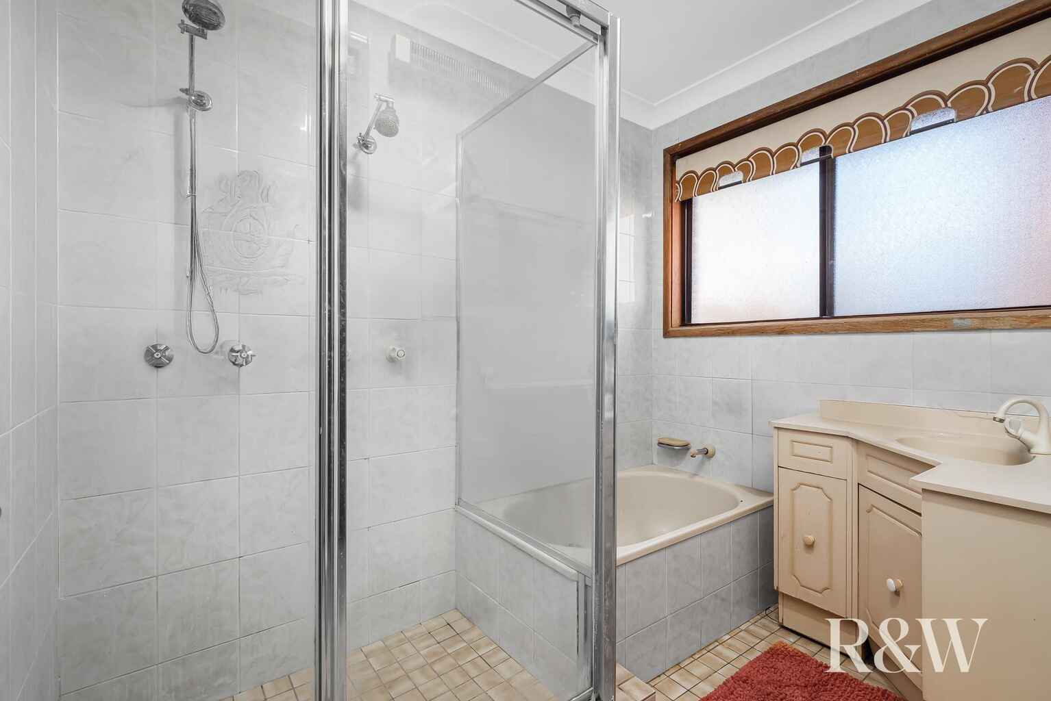 36 Explorers Way St Clair