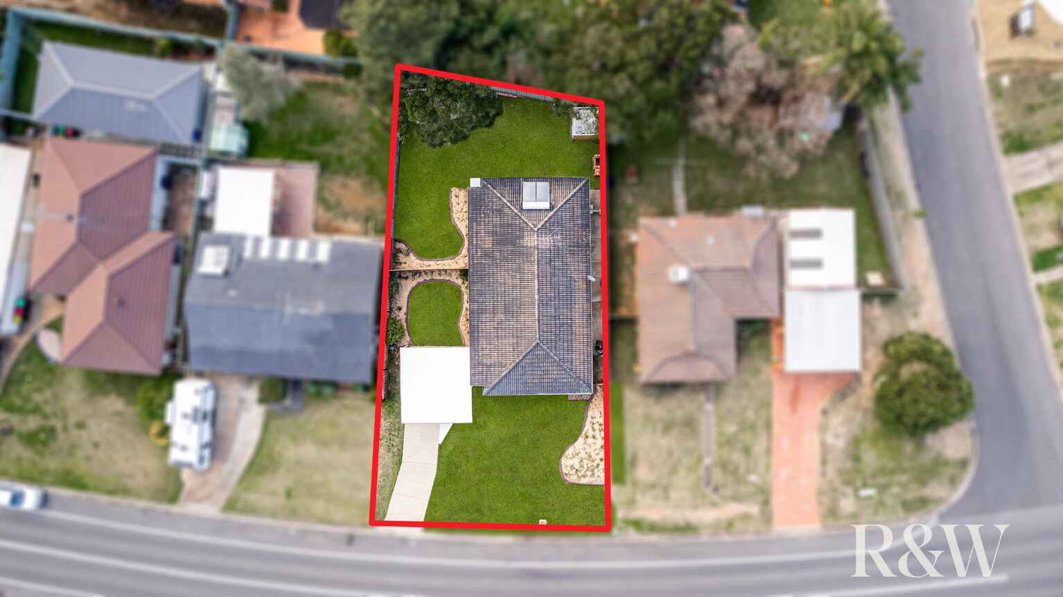 36 Explorers Way St Clair